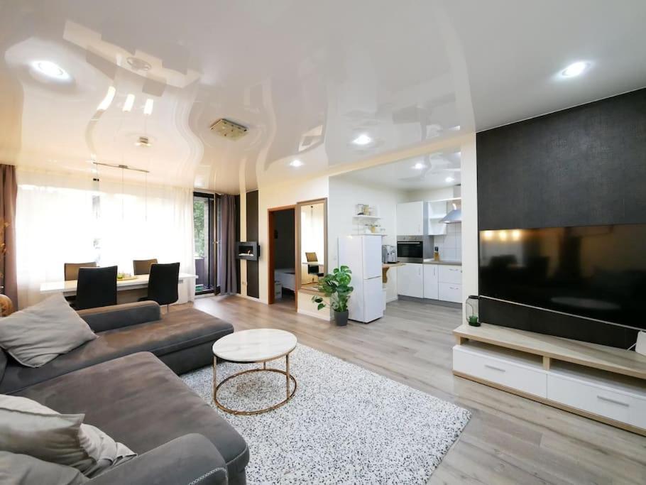 61 M2 Erdgeschosswohnung Mit Eigenem Parkplatz Vorm Haus Osnabrueck Ngoại thất bức ảnh
